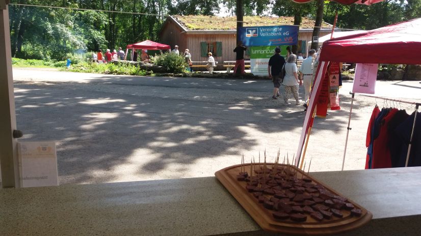 Sommerfest des Saarwald-Vereins mit Bioland-Produkten der Metzgerei Imsbach Lapointe am 10.07.2016